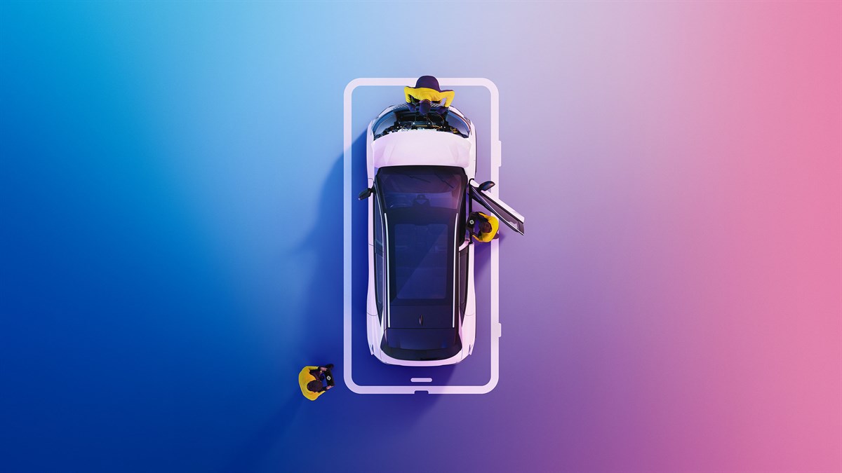 Renault Service - four young people getting out of their Espace 