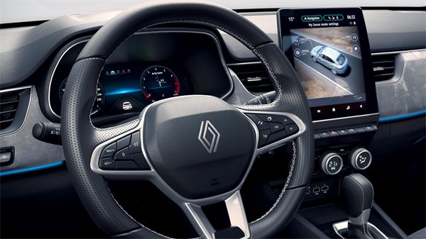 Renault Arkana E-Tech full hybrid - upholstery and steering wheel