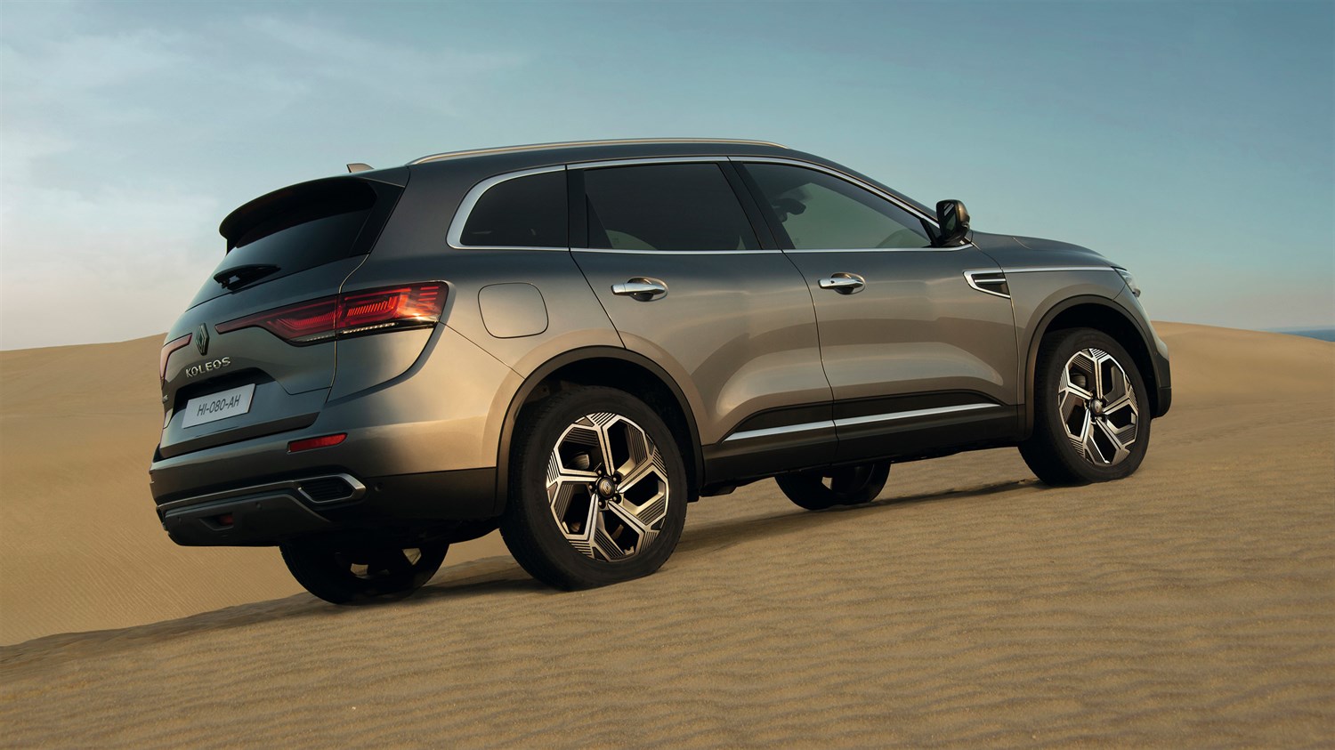 Renault KOLEOS in the city