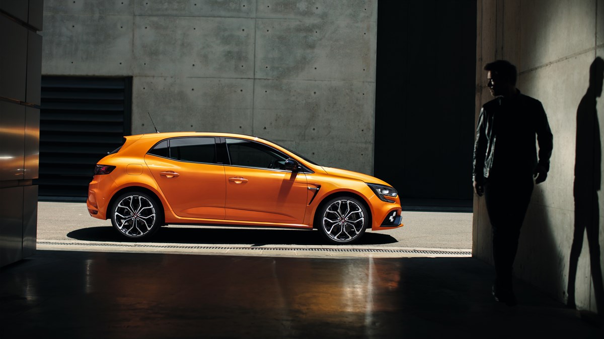Renault MEGANE R.S. side view