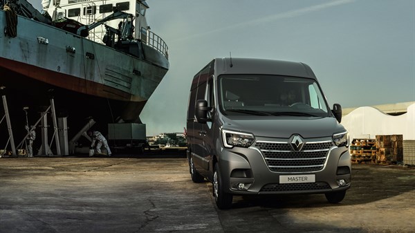 Renault MASTER - Book a test drive
