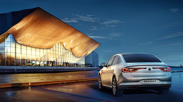 Renault TALISMAN exterior design back view