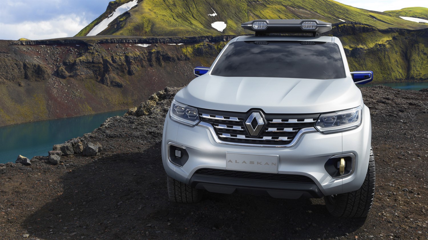 Renault ALASKAN Concept Car Exterior Design Front View